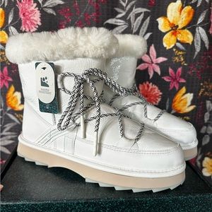 Emu Australia Blurred Glossy 2.0 Boot - Coconut White - Womens 10